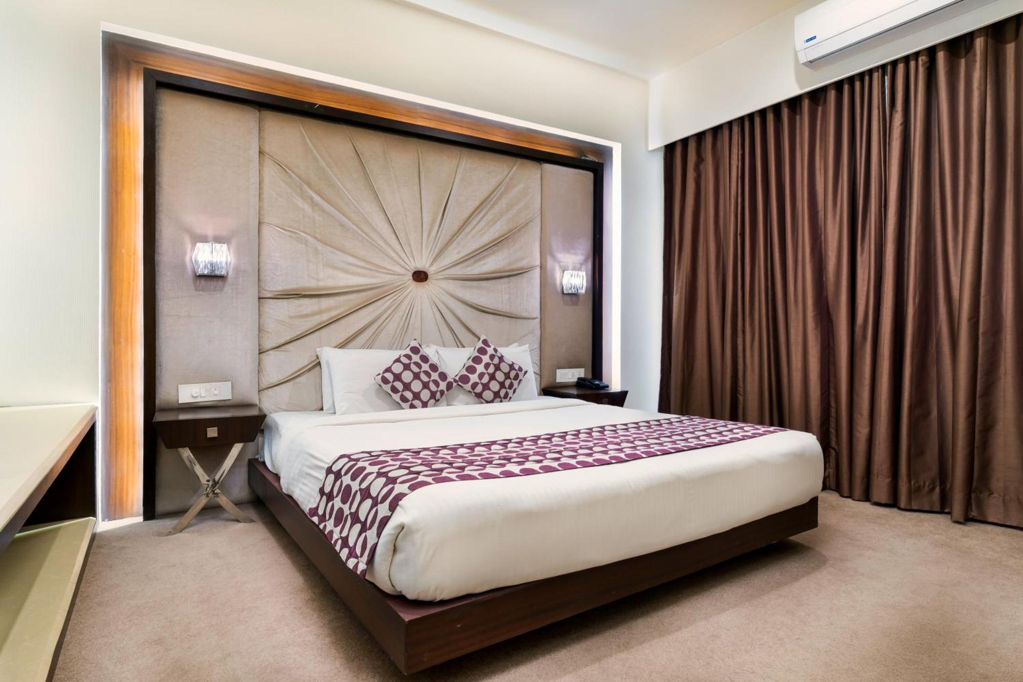 Hotel Ambience Plaza Jmd - Delhi Airport New Delhi Extérieur photo